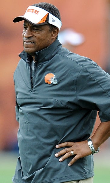 Titans' new coordinators get busy studying their players